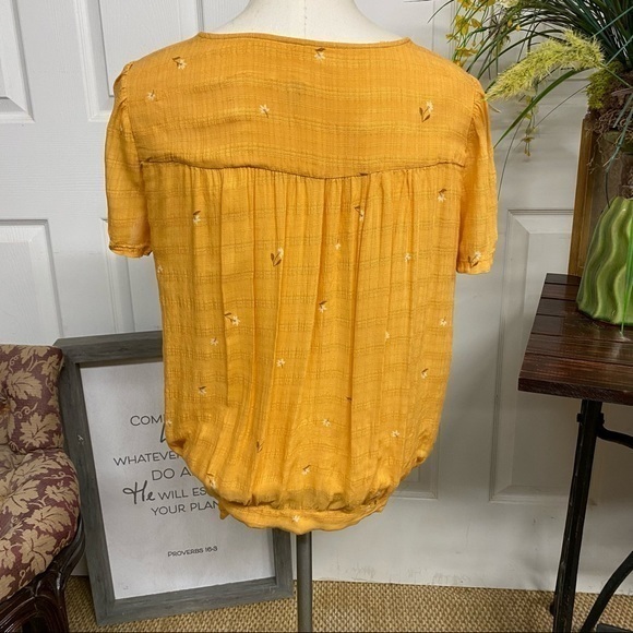 Universal Thread Short Sleeve M‎ - Picture 2 of 5